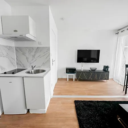 Rive Droite Au Portes De Paris Apartamento *