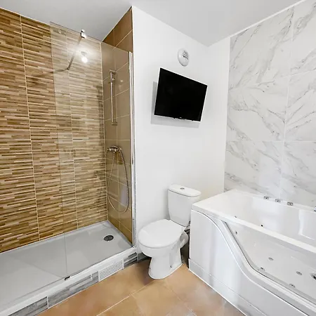 Rive Droite Au Portes De Paris Apartamento *